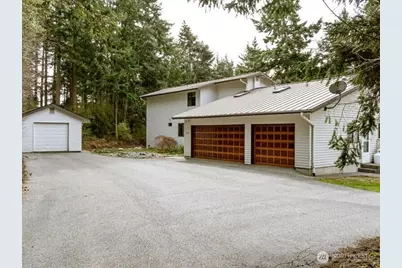 2047 Briarwood Drive, Oak Harbor, WA 98277 - Photo 1
