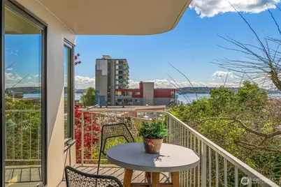 619 5th Avenue W #302, Seattle, WA 98119 - Photo 1