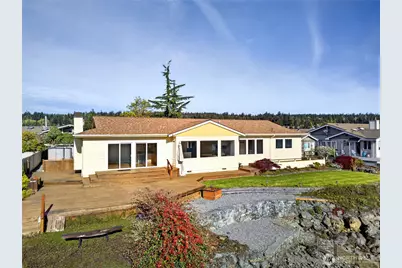 811 Shoshone Dr, La Conner, WA 98257 - Photo 1