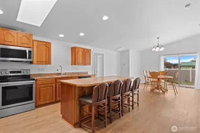 715 NE Hilltop Avenue, Quincy, WA 98848 - Photo 1