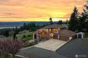 178 Discovery Dr, Kalama, WA 98625 - Photo 1