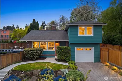 5501 37th Avenue NE, Seattle, WA 98105 - Photo 1