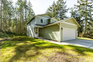 1035 W Starflower Rd, Oak Harbor, WA 98277 - Photo 1