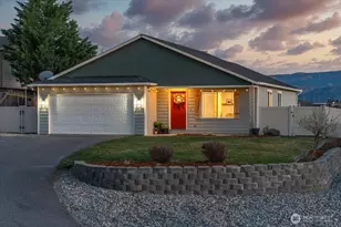 3949 NE Vista del Rey Dr, East Wenatchee, WA 98802 - Photo 1