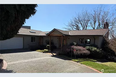 6247 82nd Avenue SE, Mercer Island, WA 98040 - Photo 1