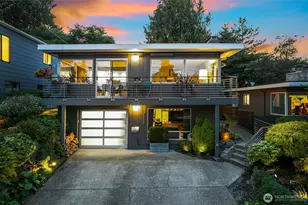 3439 24th Ave W, Seattle, WA 98199 - Photo 1