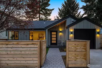 7341 B 21st Avenue NE, Seattle, WA 98115 - Photo 1