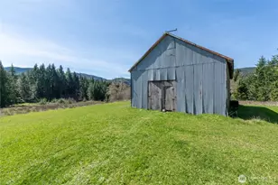 727 Greenwood Rd, Kalama, WA 98625 - Photo 1