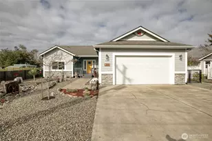 401 Canal Dr SE, Ocean Shores, WA 98569 - Photo 1
