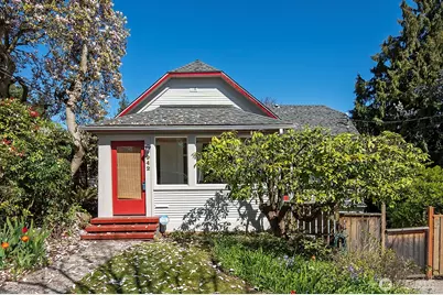 942 N 81st Street, Seattle, WA 98103 - Photo 1