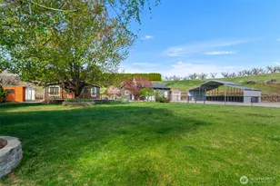 2524 NE J St, East Wenatchee, WA 98802 - Photo 1