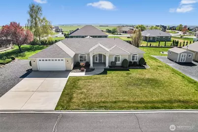 9083 SE Castlewood Drive, Moses Lake, WA 98837 - Photo 1