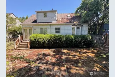 4523 48th Avenue NE, Seattle, WA 98105 - Photo 1