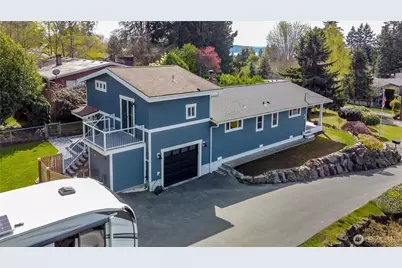 215 SW 183rd Street, Normandy Park, WA 98166 - Photo 1