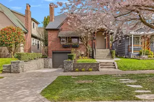 1906 44th Ave SW, Seattle, WA 98116 - Photo 1