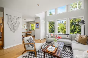 3423 W Government Way, Seattle, WA 98199 - Photo 1