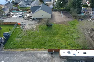 1105 W Pioneer Ave, Puyallup, WA 98371 - Photo 1