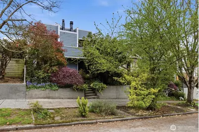 906 N 76th Street, Seattle, WA 98103 - Photo 1