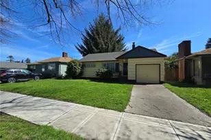 1246 11th Ave, Longview, WA 98632 - Photo 1