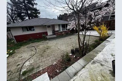 14060 35th Avenue S, Tukwila, WA 98168 - Photo 1