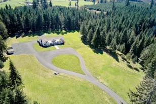 215 Bear Crk Ln, Winlock, WA 98596 - Photo 1