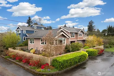 9500 Phinney Avenue N, Seattle, WA 98103 - Photo 1