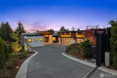 1421 88th Avenue NE, Clyde Hill, WA 98004 - Photo 1