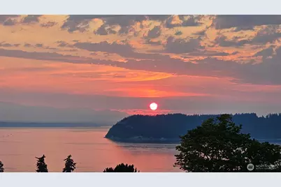 11009 E Villa Monte Drive, Mukilteo, WA 98275 - Photo 1