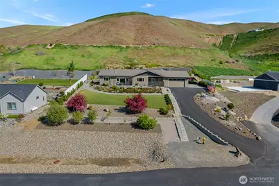 37 Diede Hills Lane, Wenatchee, WA 98801 - Photo 1