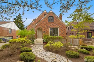 1536 Thorndyke Ave W, Seattle, WA 98199 - Photo 1