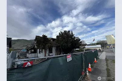 418 E Woodin Avenue, Chelan, WA 98816 - Photo 1