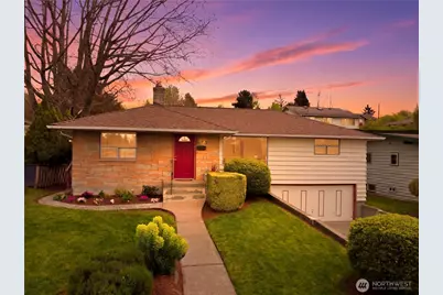 8818 2nd Avenue NE, Seattle, WA 98115 - Photo 1