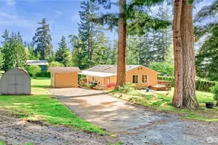 560 N Sunset Dr, Camano Island, WA 98282 - Photo 1