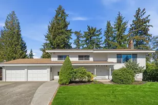 12570 SE 70th St, Newcastle, WA 98056 - Photo 1