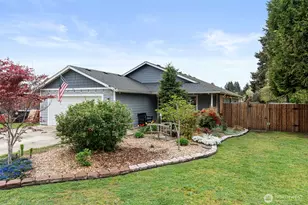 305 E Oakview Ave, Centralia, WA 98531 - Photo 1