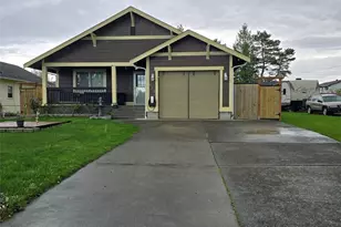 652 H St, Blaine, WA 98230 - Photo 1