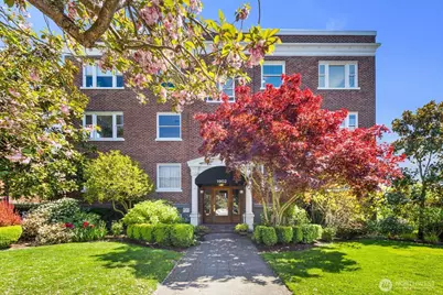 1902 Bigelow Avenue N #304, Seattle, WA 98109 - Photo 1