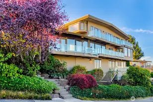 8519 54th Ave NE, Seattle, WA 98115 - Photo 1