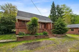 636 Water St, South Bend, WA 98586 - Photo 1