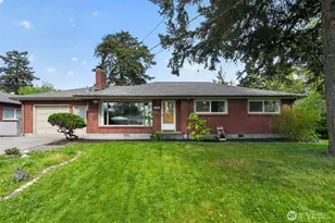 646 SE Ely St, Oak Harbor, WA 98277 - Photo 1