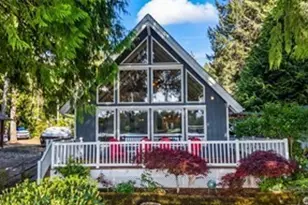 271 E Ballantrae Dr, Shelton, WA 98584 - Photo 1