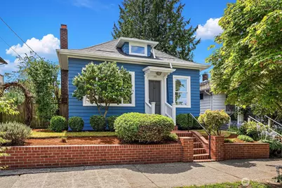715 N 72nd Street, Seattle, WA 98103 - Photo 1