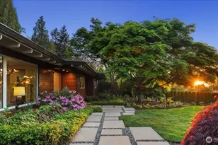 8320 Frederick Pl, Edmonds, WA 98026 - Photo 1