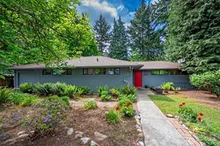 1529 NE 107th St, Seattle, WA 98125 - Photo 1