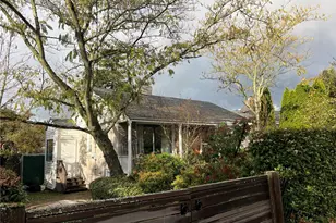 3819 33rd Ave W, Seattle, WA 98199 - Photo 1