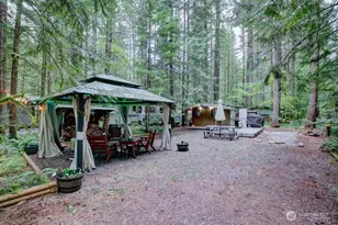 201 Chanterelle Dr, Deming, WA 98244 - Photo 1