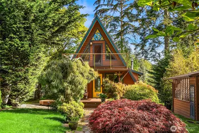 7575 SE Madrona Drive NE, Bainbridge Island, WA 98110 - Photo 1