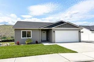 1382 Juno St SE, East Wenatchee, WA 98802 - Photo 1