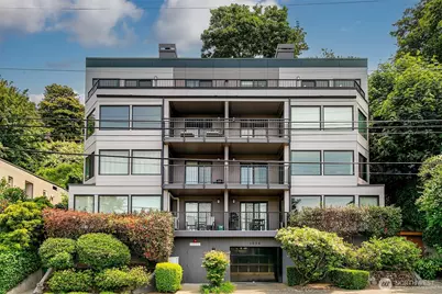 1028 Lakeview Boulevard E #8, Seattle, WA 98102 - Photo 1