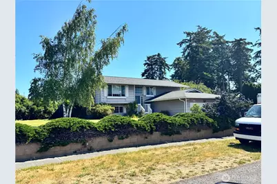 880 NW Illahee Drive, Oak Harbor, WA 98277 - Photo 1